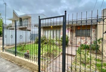 Casa en  Calle Los Franceses 228, San Rafael, M5602, Mendoza, Arg