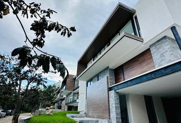 Casa en  Cumbayá, Quito