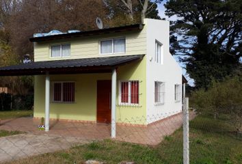 Casa en  Calle Fabián, Sierra De Los Padres, General Pueyrredón, Provincia De Buenos Aires, Arg