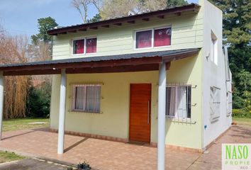 Casa en  Calle Fabián, Sierra De Los Padres, General Pueyrredón, Provincia De Buenos Aires, Arg