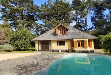 Casa en  Calle Rosana 39, Sierra De Los Padres, General Pueyrredón, Provincia De Buenos Aires, Arg