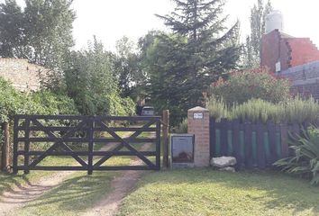 Casa en  Calle Victorica Miguel 1702-1800, Bahía Blanca, B8002, Provincia De Buenos Aires, Arg