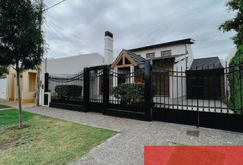 Casa en  Calle Florida 512, Bahía Blanca, B8003, Provincia De Buenos Aires, Arg