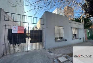 Casa en  Calle Ciento Treinta Y Nueve 1516, La Plata, B1910, Provincia De Buenos Aires, Arg