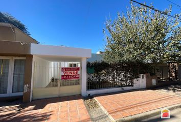 Casa en  Calle Güemes 330, Villa Allende, Colón, X5105, Córdoba, Arg