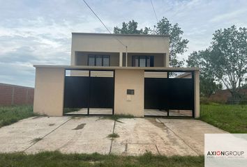 Casa en  Calle 151, La Plata, B1903, Provincia De Buenos Aires, Arg