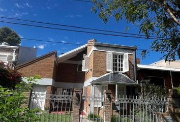 Casa en  Calle De Iraeta León 2101-2197, Bahía Blanca, Provincia De Buenos Aires, Arg