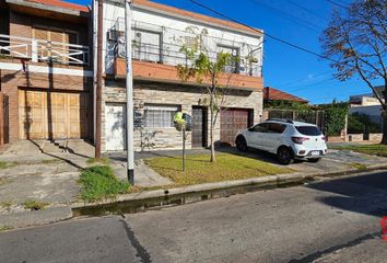 Casa en  Calle Suipacha 722, Avellaneda, B1872, Provincia De Buenos Aires, Arg