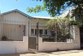 Casa en  Avenida Rivadavia 85, Tandil, B7000, Provincia De Buenos Aires, Arg