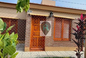Casa en  Calle Catamarca 151-249, Ceres, San Cristóbal, S2340, Santa Fe, Arg