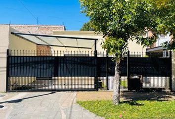 Casa en  Calle Juan José Paso 841, San Miguel, B1662, Provincia De Buenos Aires, Arg