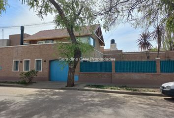 Casa en  Calle Ingeniero Otto Krausse 252-350, Cipolletti, General Roca, R8324, Río Negro, Arg