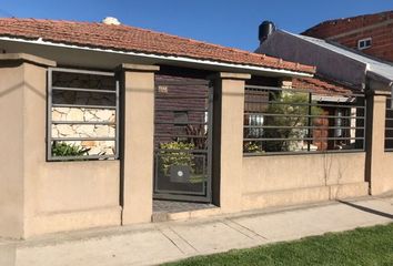 Casa en  Avenida Ingeniero Della Paolera 1304, Mar Del Plata, General Pueyrredón, Provincia De Buenos Aires, Arg