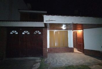 Casa en  Calle 441 108, Mar Del Plata, General Pueyrredón, B7614, Provincia De Buenos Aires, Arg