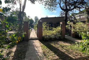 Casa en  Calle Martín Miguel De Güemes, Yerba Buena, Tucumán, Arg