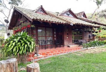 Villa-Quinta en  Centro Poblado, Calima