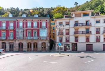 Edificio en  Luarca, Asturias