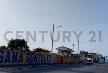 Terreno Comercial en  General Villamil (playas)