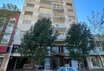 Departamento en  Calle Hipólito Yrigoyen 1078-1080, 9 De Julio, B6500, Provincia De Buenos Aires, Arg