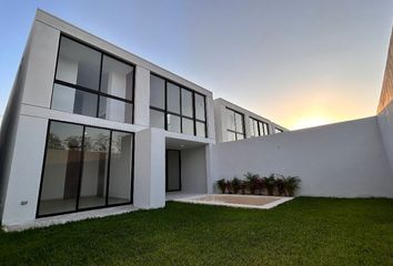 Casa en  X Canatún, Mérida, Yucatán, Mex