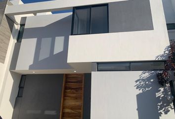 Casa en condominio en  Calle Casco Viejo, Los Almendros, Zapopan, Jalisco, 45135, Mex