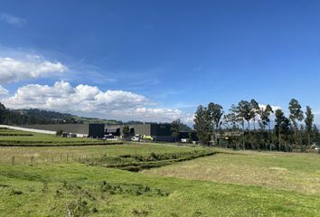 Terreno Comercial en  Tumbaco, Quito