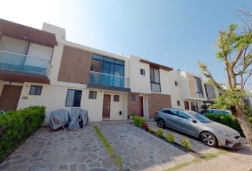 Casa en  Calle De Las Pitahayas, Zibata, Zona Biznaga, El Marqués, Querétaro, 76269, Mex