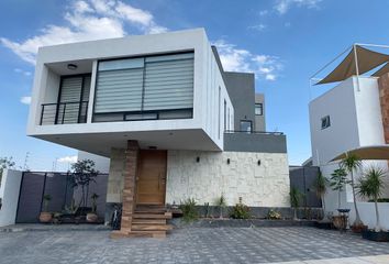 Casa en  Privada Valle Árbol De Guelau, Garambullo, Zibata, Condominio Ceiba, El Marqués, Querétaro, 76269, Mex