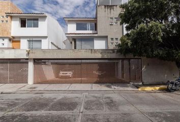 Casa en  Ciudad Satélite, Naucalpan De Juárez