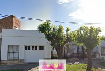 Casa en  Calle Zapiola 1782, Bahía Blanca, B8003, Provincia De Buenos Aires, Arg