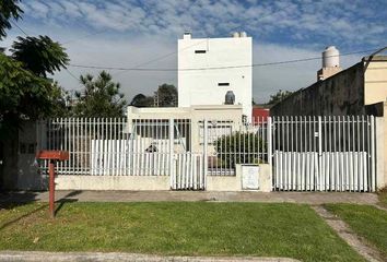 Casa en  Isidro Casanova, La Matanza