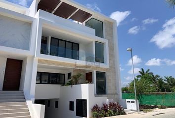 Casa en  Puerto Cancún, Cancún, Quintana Roo