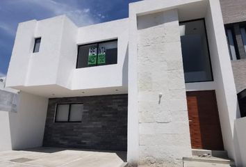 Casa en  Boulevard Universitario 219-219, Villas Del Mesón, La Antigua Juriquilla, Querétaro, 76230, Mex