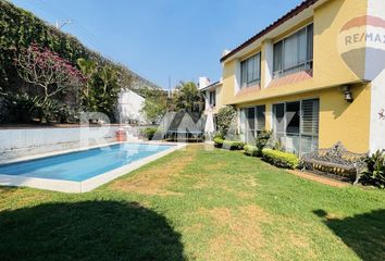 Casa en condominio en  Jardines De Acapatzingo, Cuernavaca, Morelos