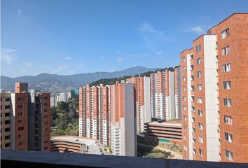 Apartamento en  La Campiña, Medellín