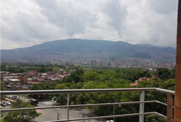 Apartamento en  Carlos E. Restrepo, Medellín