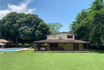 Villa-Quinta en  Santa Fe De Antioquia