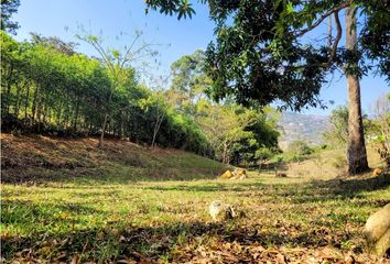 Lote de Terreno en  Girardota, Antioquia