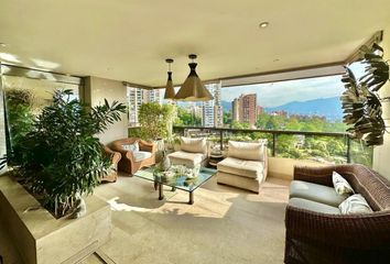 Apartamento en  Poblado, Medellín