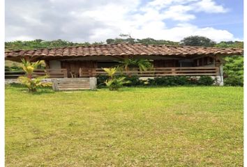 Villa-Quinta en  Caicedonia, Valle Del Cauca