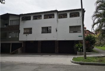 Casa en  Conquistadores, Medellín