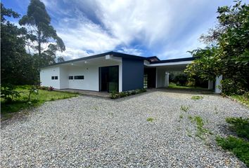 Casa en  La Ceja, Antioquia