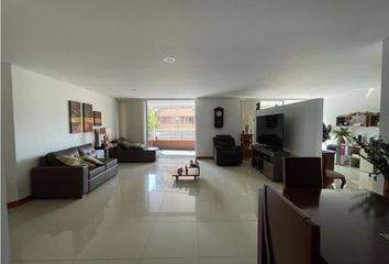 Apartamento en  Poblado, Medellín