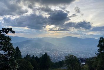 Lote de Terreno en  Poblado, Medellín