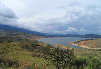 Lote de Terreno en  Centro Poblado, Calima