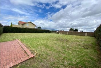 Lote de Terreno en  Calahorra, Cajicá