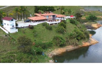 Villa-Quinta en  El Peñol, Antioquia