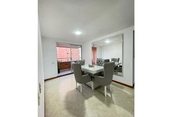 Apartamento en  Loma De Los Bernal, Medellín