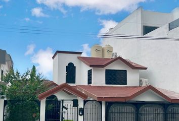 Casa en  Paseo De Los Leones, Cumbres Cuarto Sector, Monterrey, Nuevo León, 64610, Mex