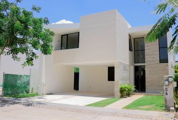 Casa en condominio en  Calle 18 108-108, Cholul, Mérida, Yucatán, 97305, Mex